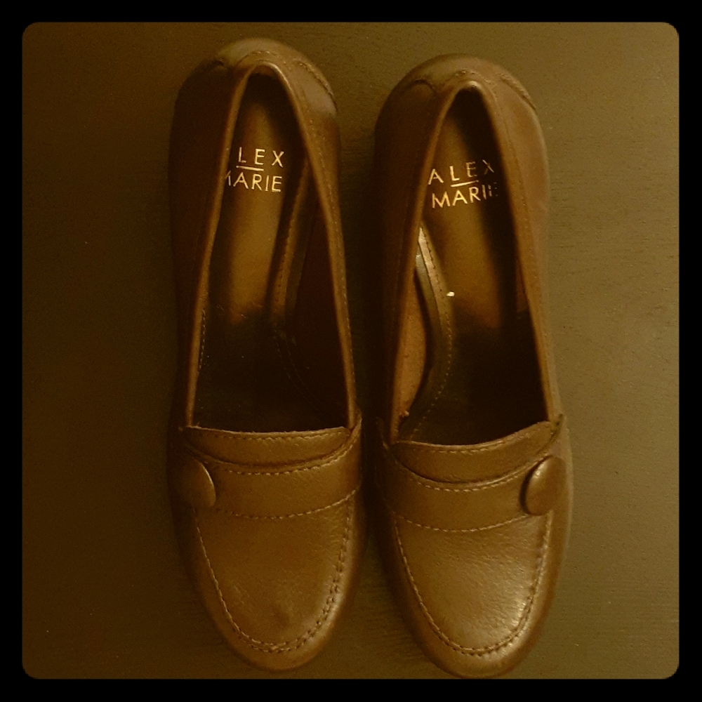 NWOB Alex Marie Brown Block Heels.
